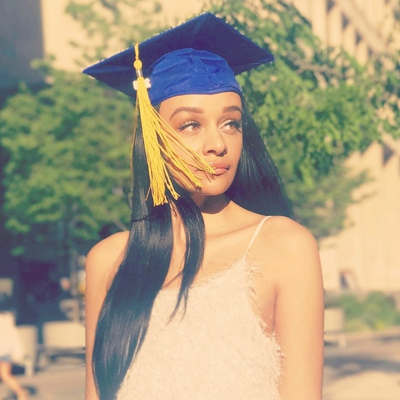 MEET YOUR POSHER!!!! I.G: @ariana_ sneed - Picture 2 of 5